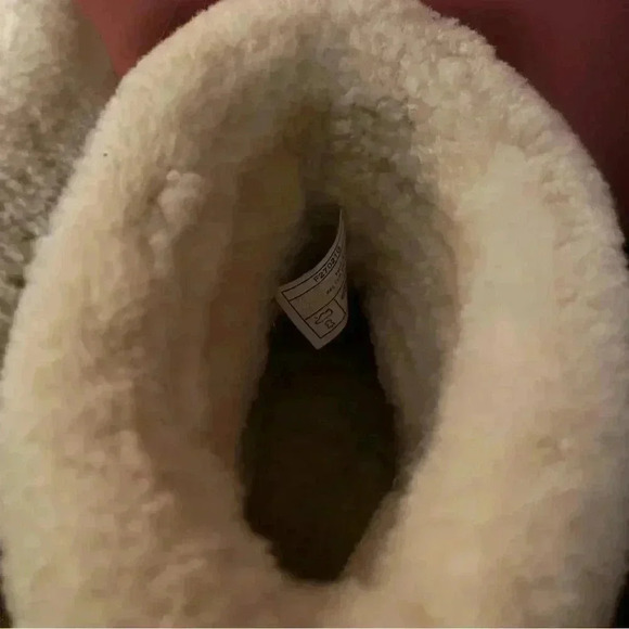 UGG Boots - Picture 6 of 10